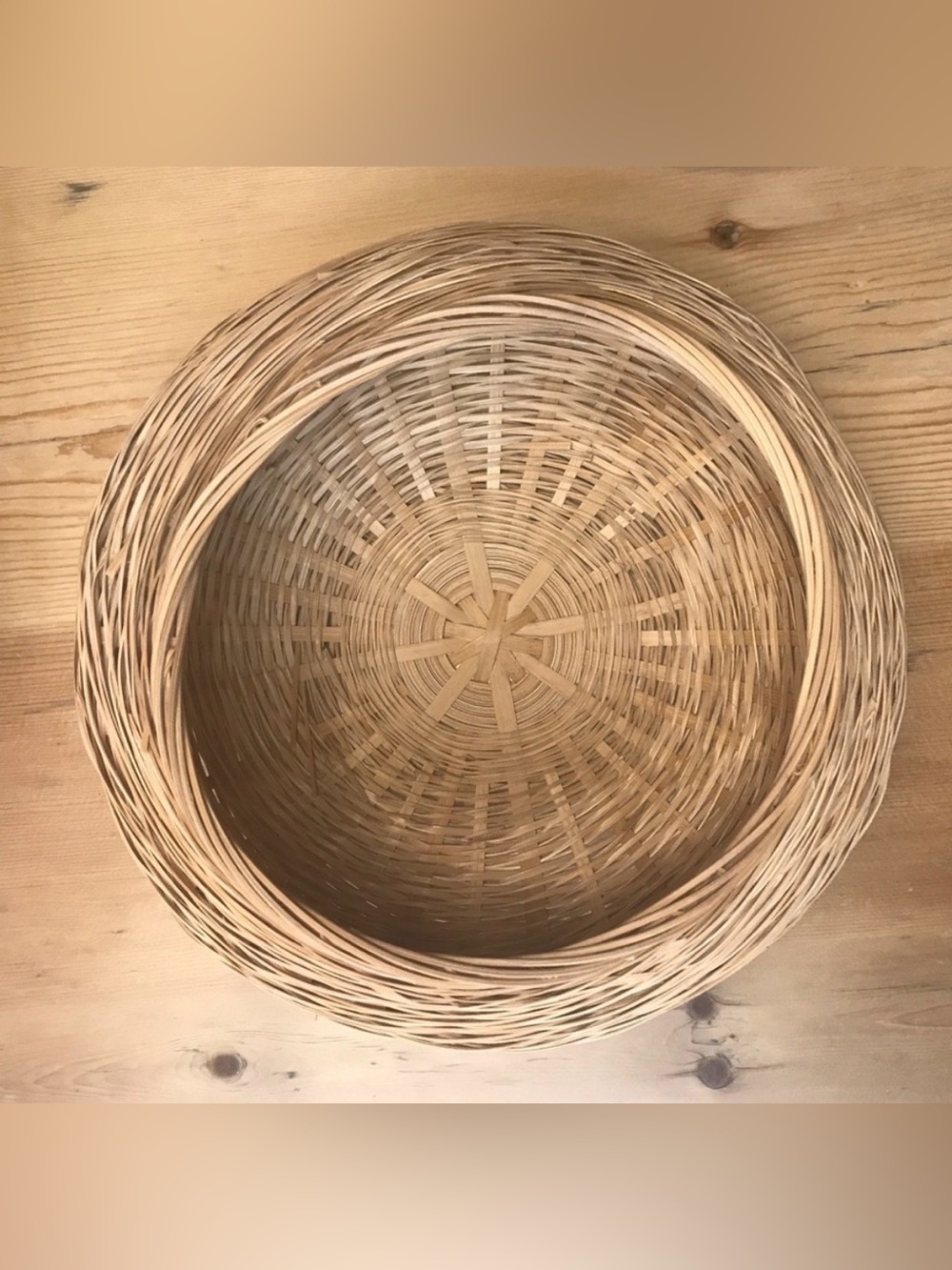Round twist weave sewing basket 4”Dx9”Wx6”opening